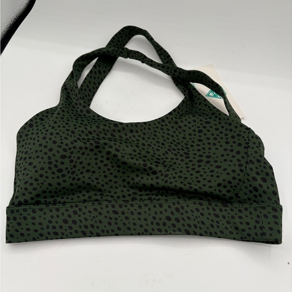 Gingerchickfit Green Sports Bra with Thick Straps and Textured Design - Picture 1 of 3